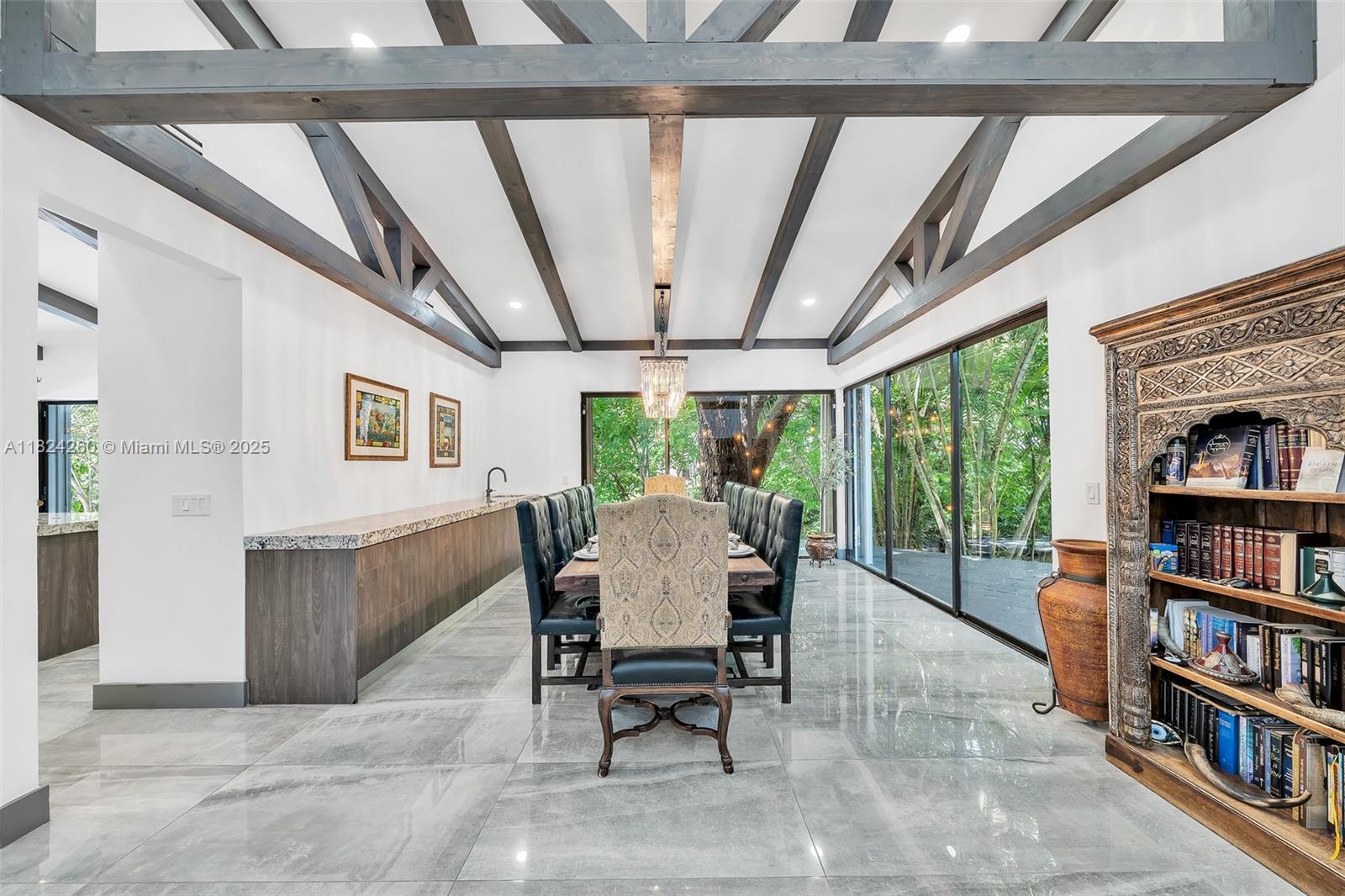 5811 SW 33rd Ter Hollywood, FL 33312