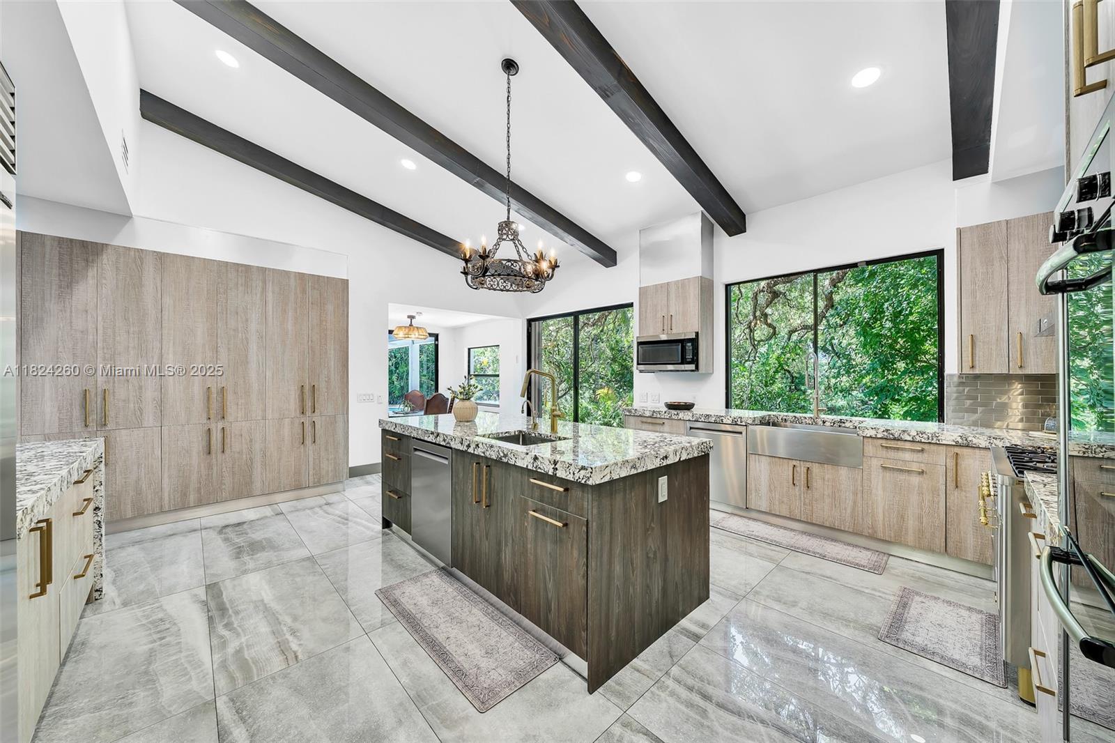 5811 SW 33rd Ter Hollywood, FL 33312