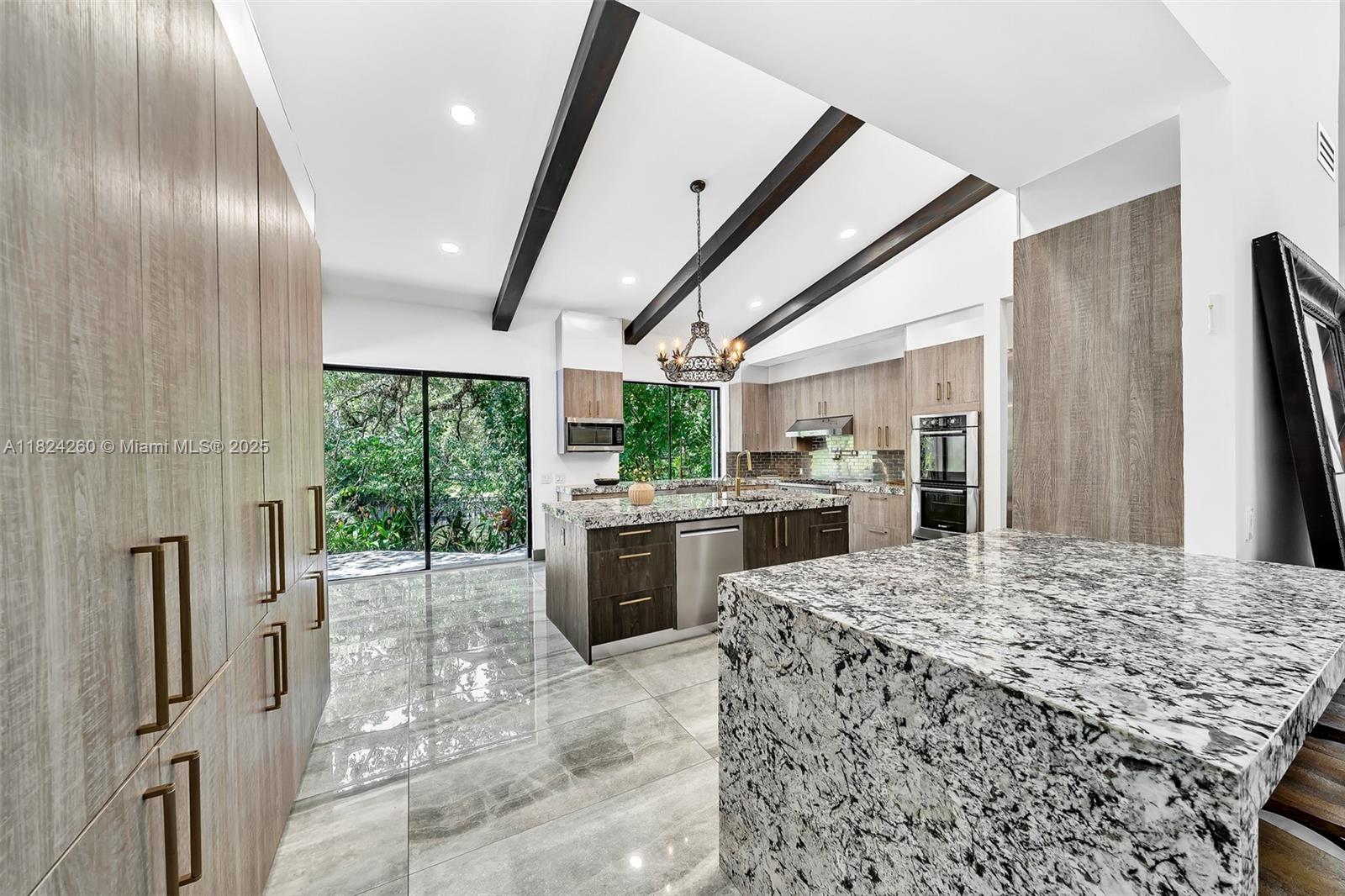 5811 SW 33rd Ter Hollywood, FL 33312