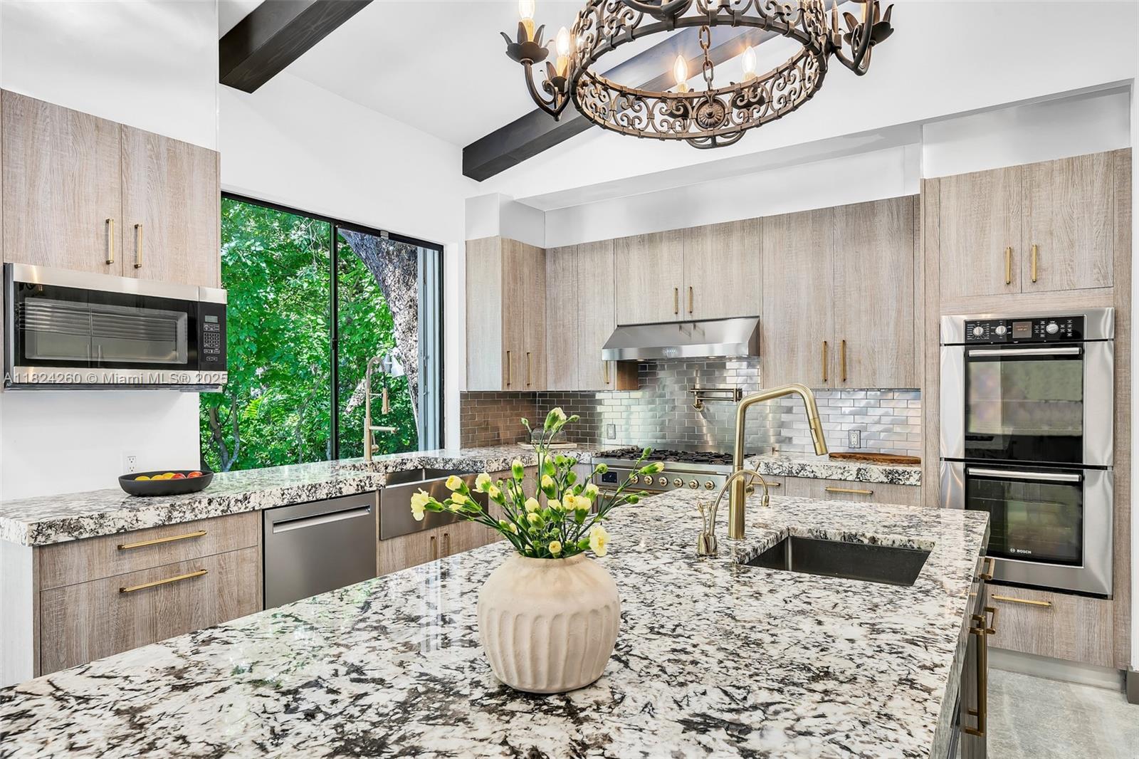 5811 SW 33rd Ter Hollywood, FL 33312