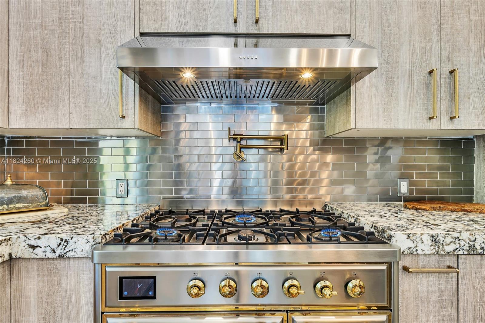 5811 SW 33rd Ter Hollywood, FL 33312