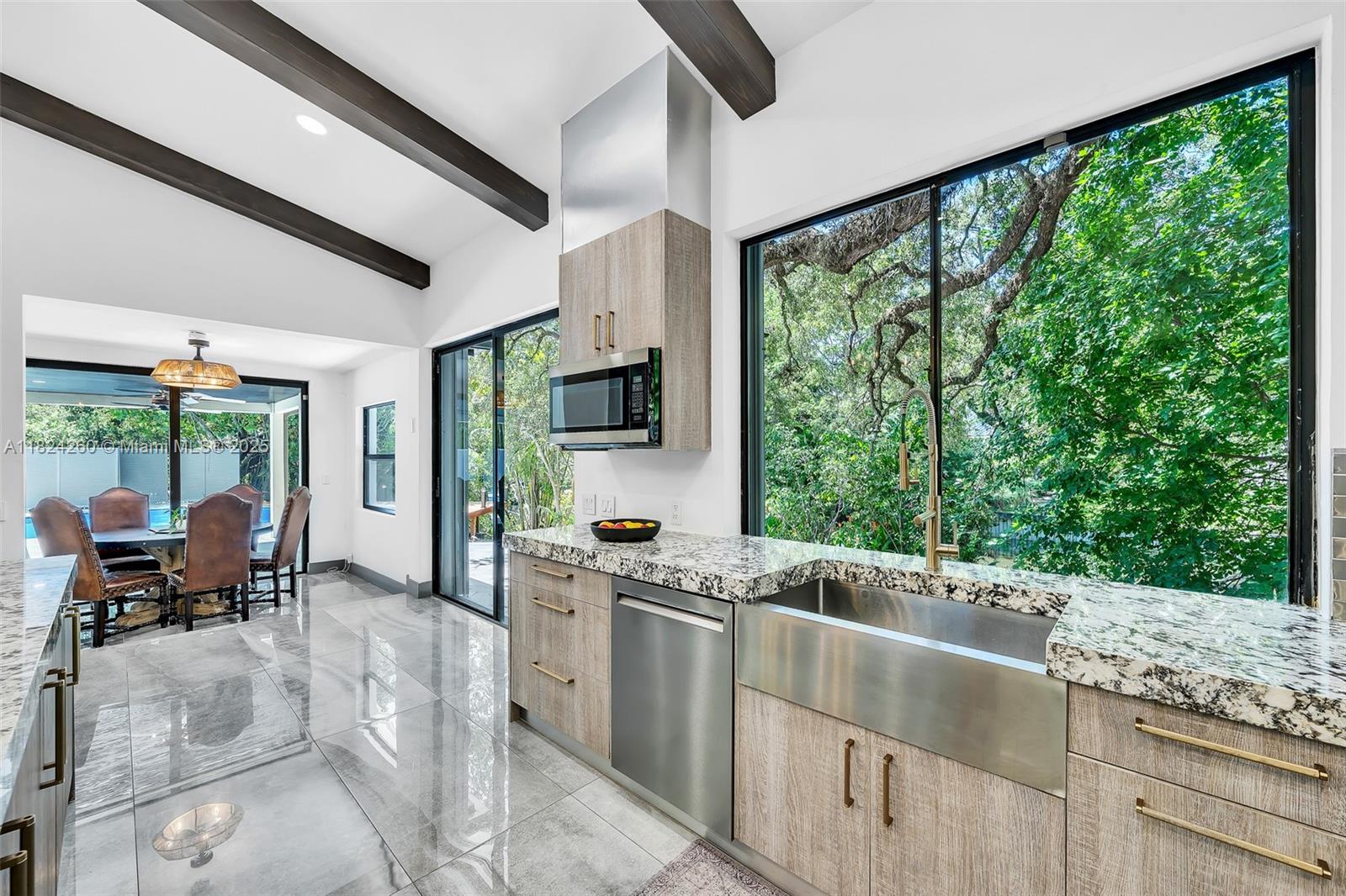 5811 SW 33rd Ter Hollywood, FL 33312