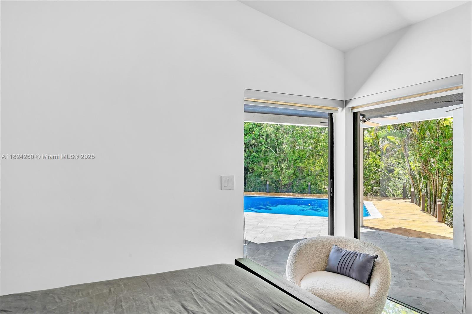 5811 SW 33rd Ter Hollywood, FL 33312