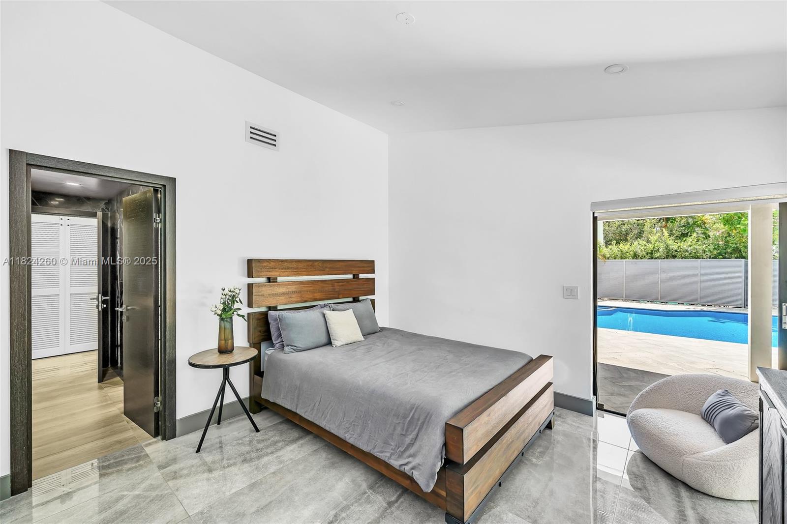 5811 SW 33rd Ter Hollywood, FL 33312