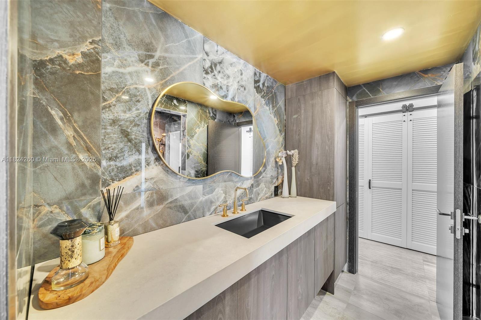 5811 SW 33rd Ter Hollywood, FL 33312