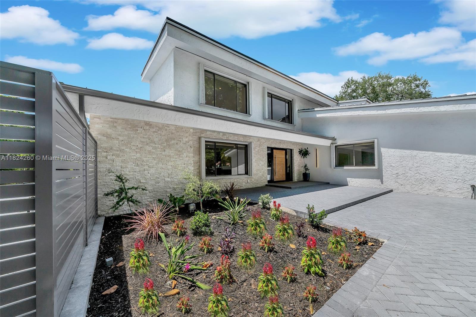 5811 SW 33rd Ter Hollywood, FL 33312