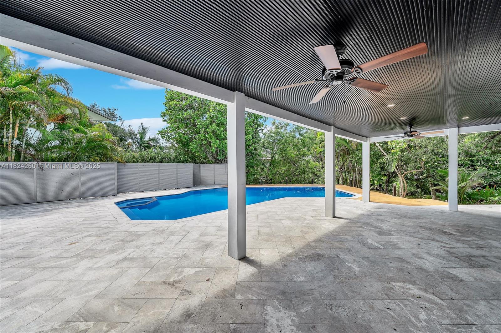 5811 SW 33rd Ter Hollywood, FL 33312