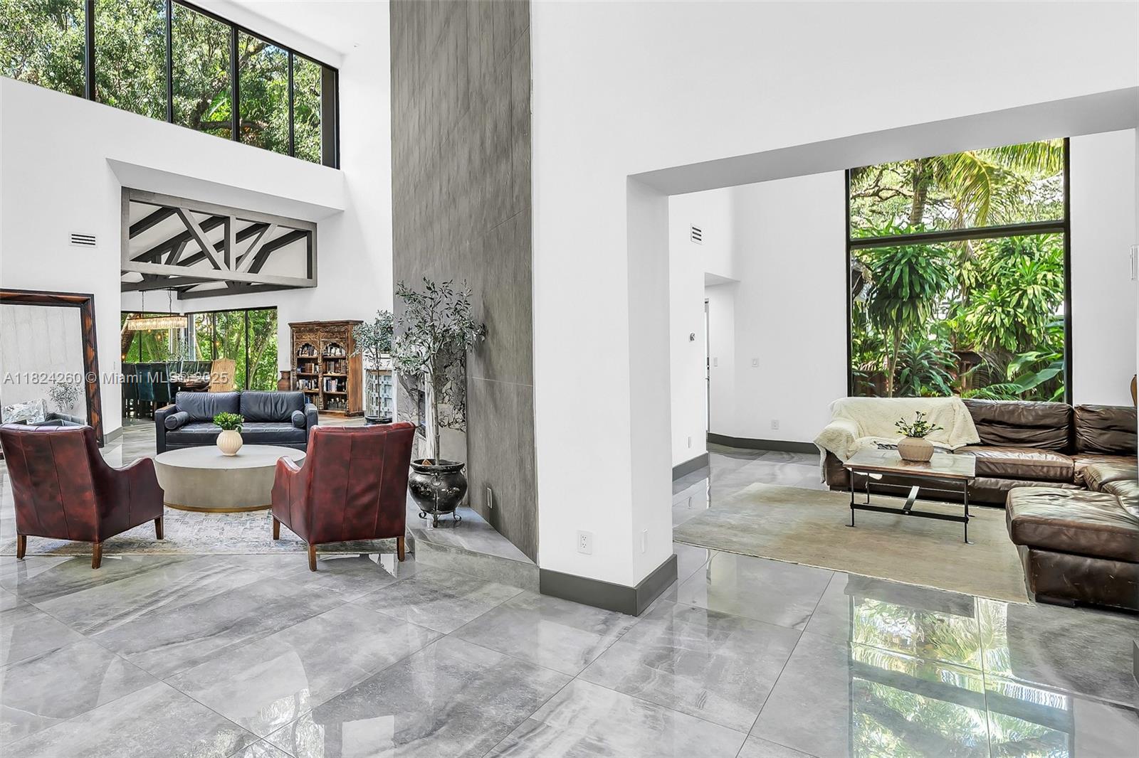 5811 SW 33rd Ter Hollywood, FL 33312