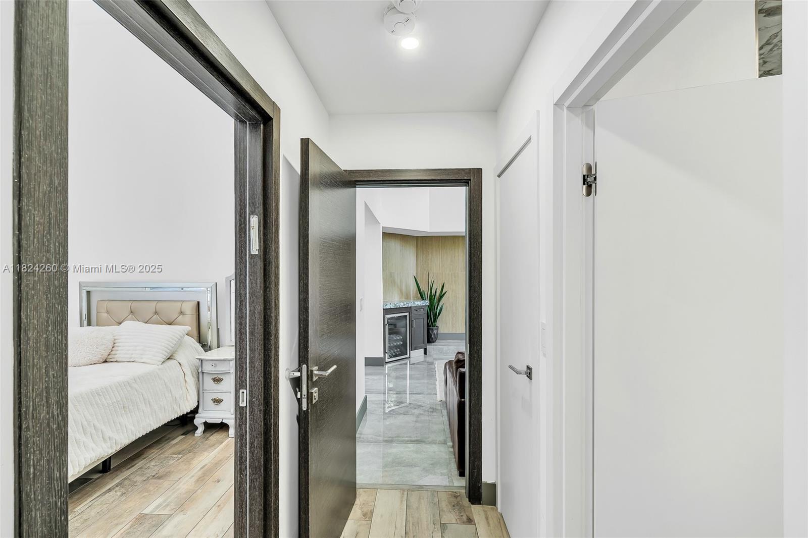 5811 SW 33rd Ter Hollywood, FL 33312