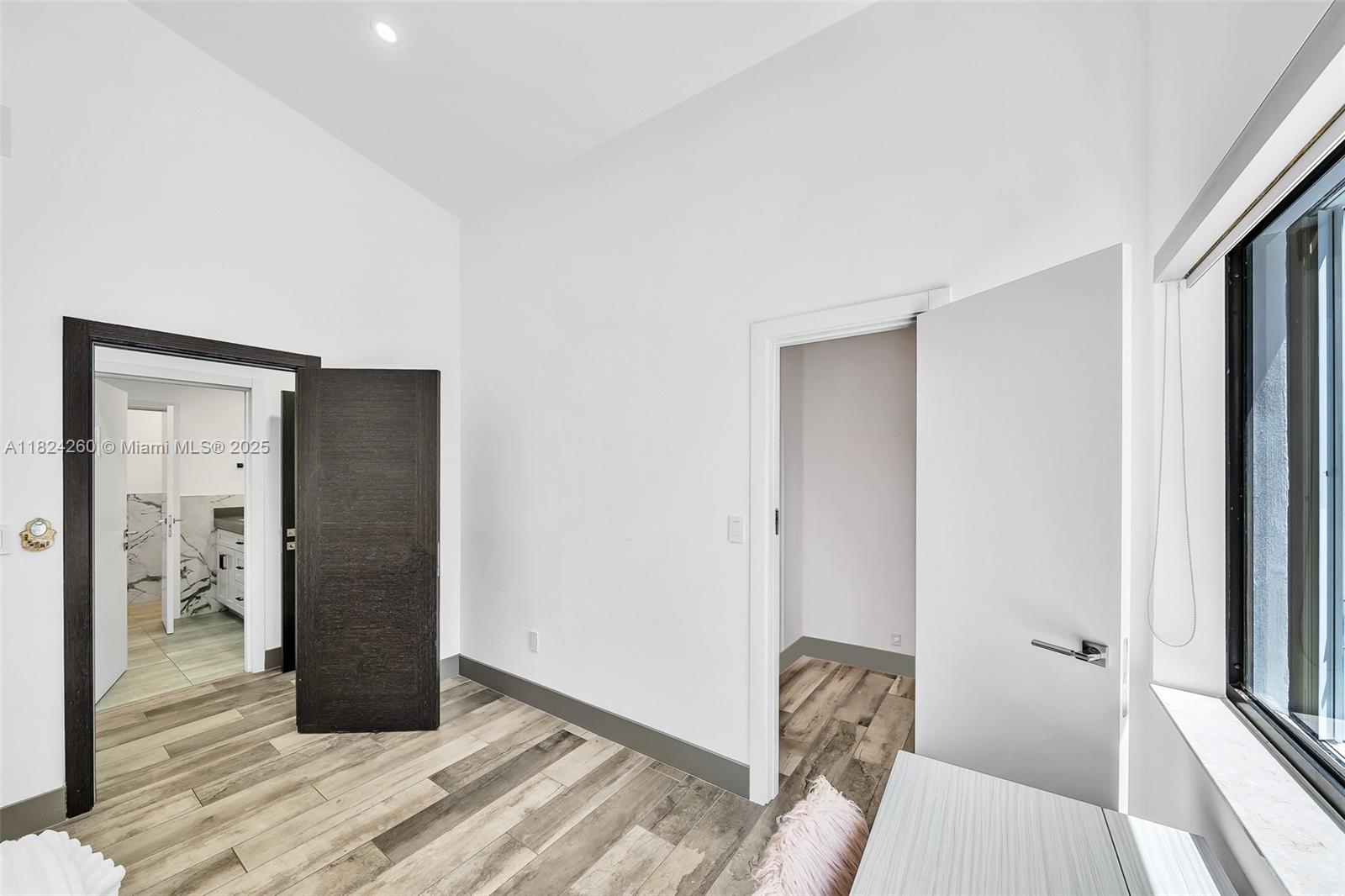 5811 SW 33rd Ter Hollywood, FL 33312