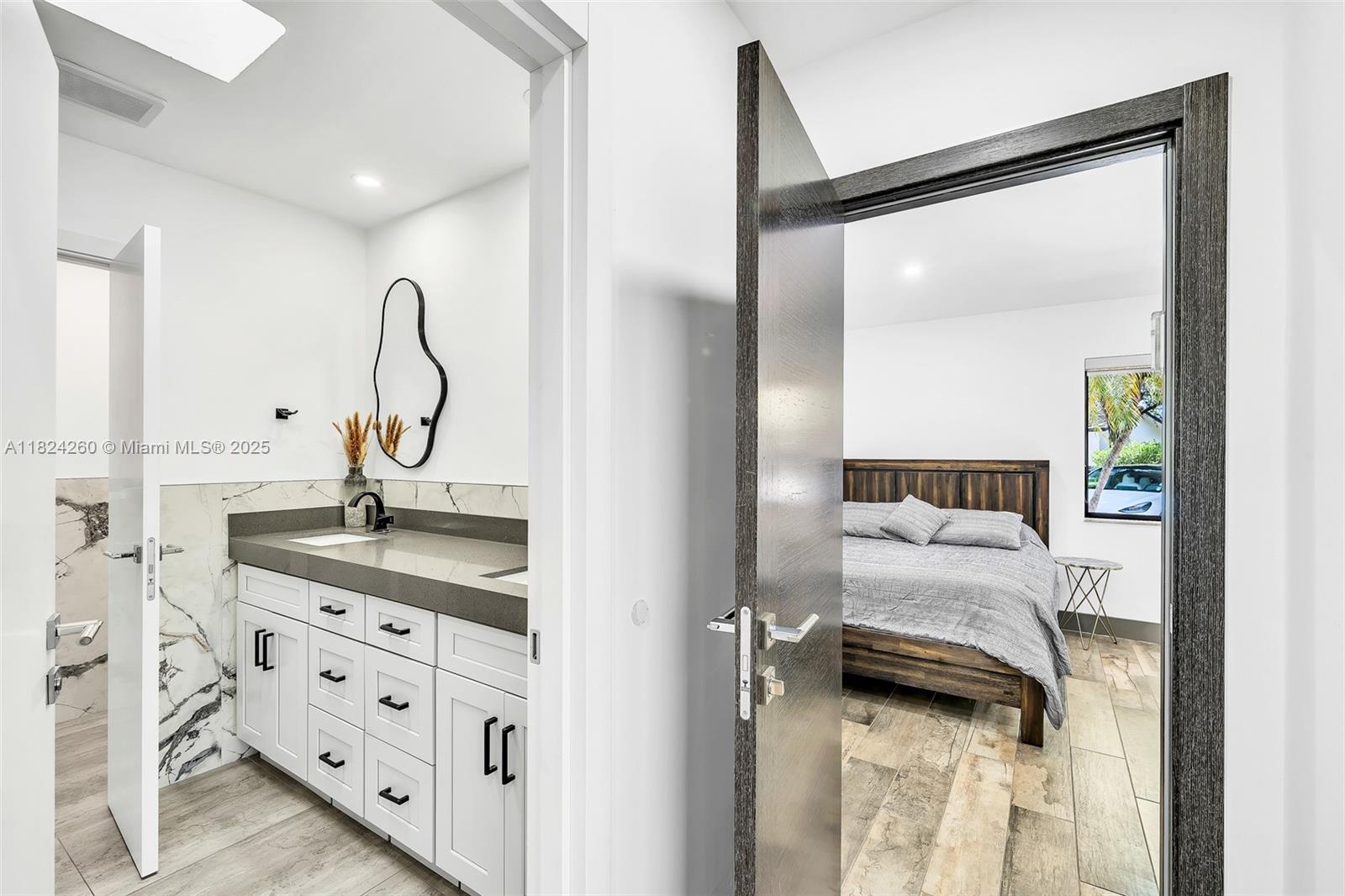 5811 SW 33rd Ter Hollywood, FL 33312