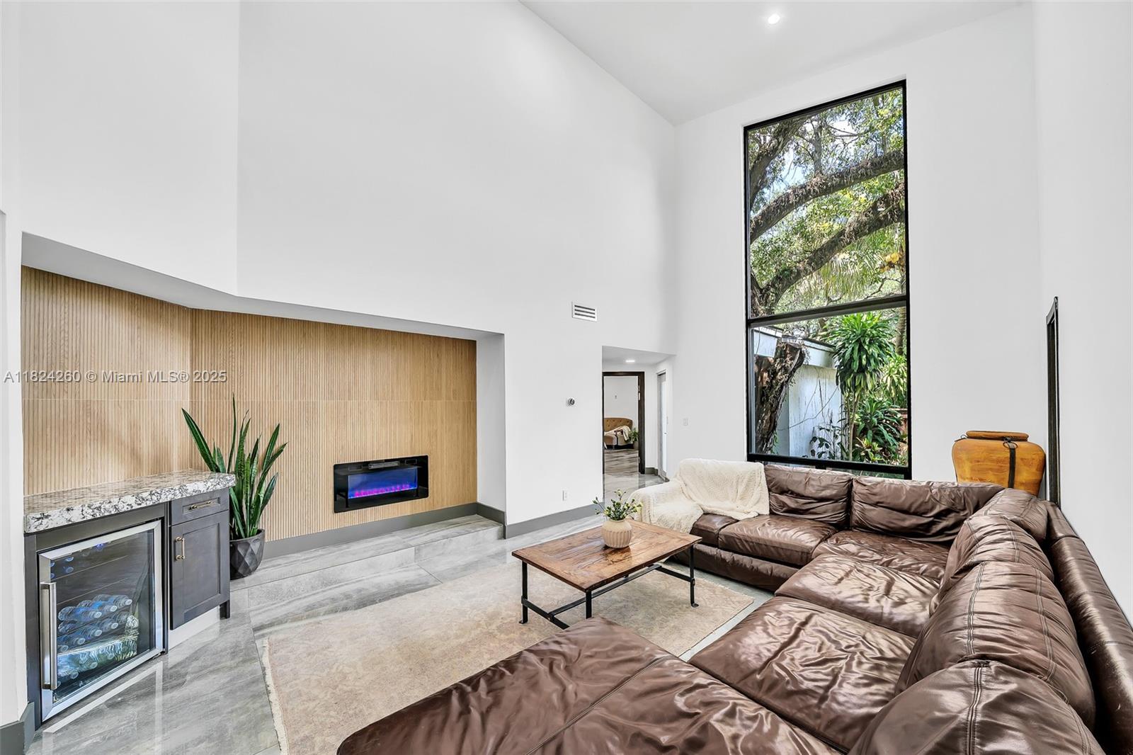 5811 SW 33rd Ter Hollywood, FL 33312