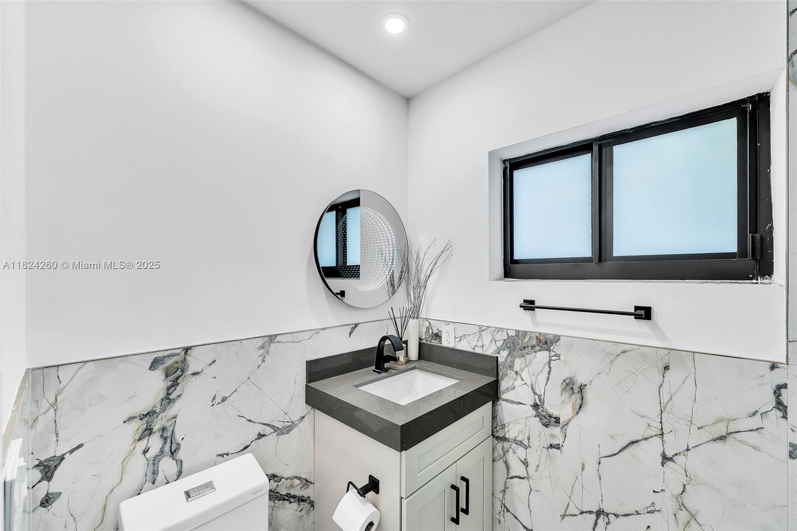 5811 SW 33rd Ter Hollywood, FL 33312