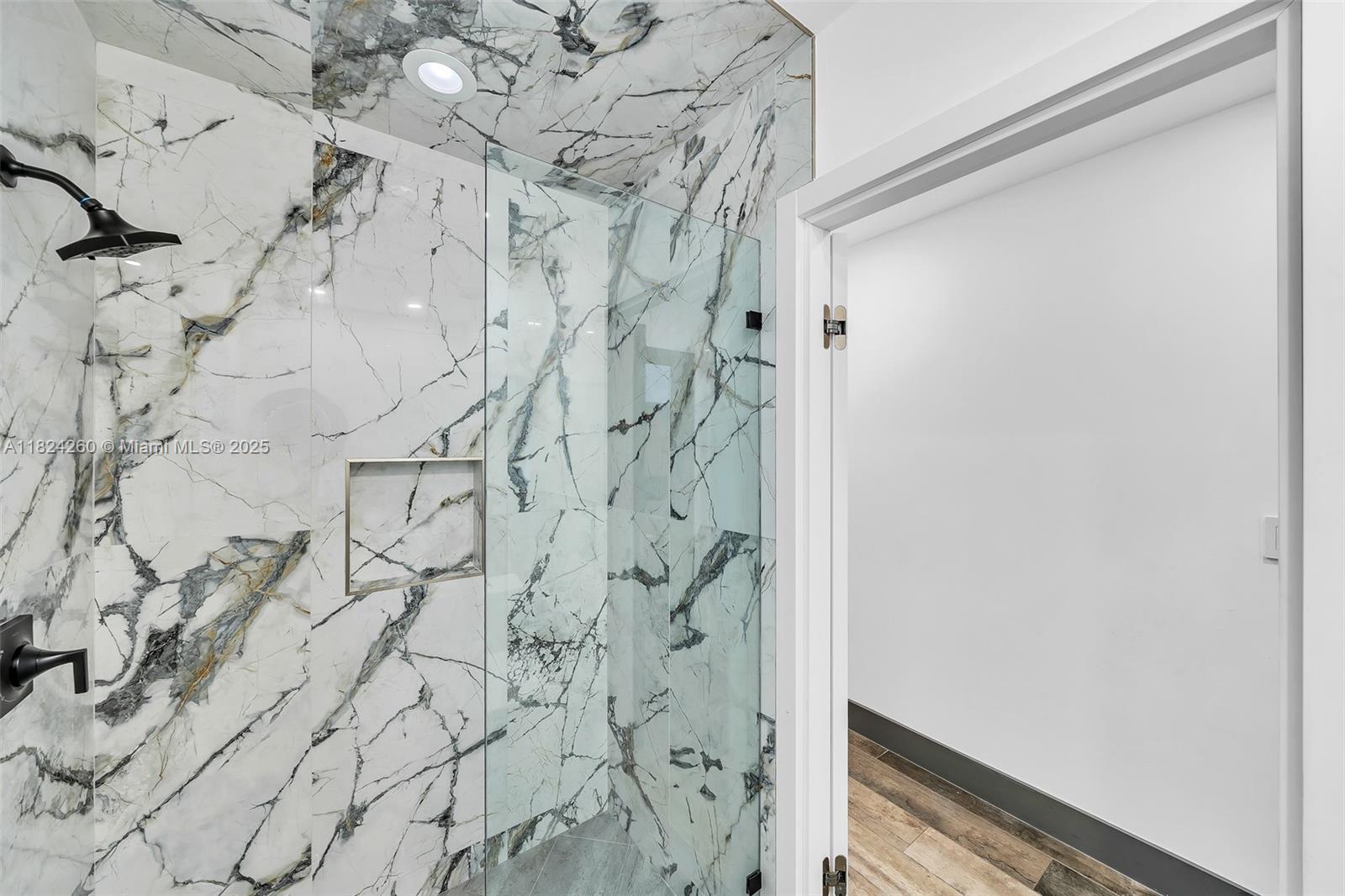 5811 SW 33rd Ter Hollywood, FL 33312