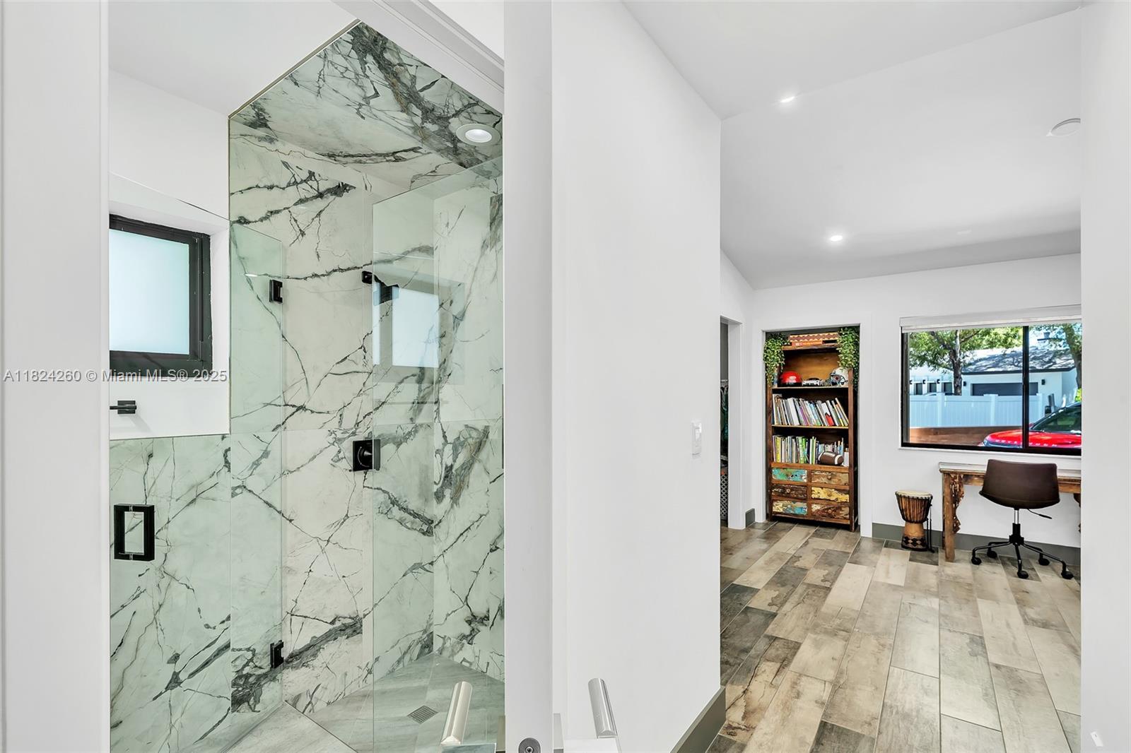 5811 SW 33rd Ter Hollywood, FL 33312