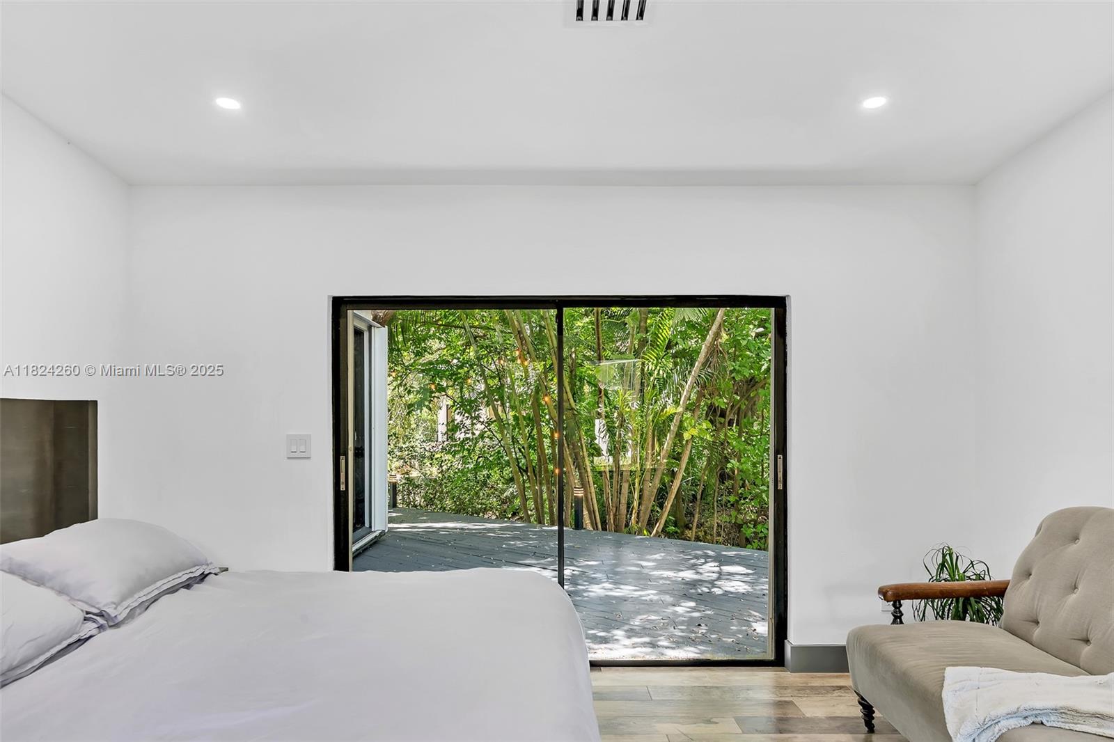 5811 SW 33rd Ter Hollywood, FL 33312