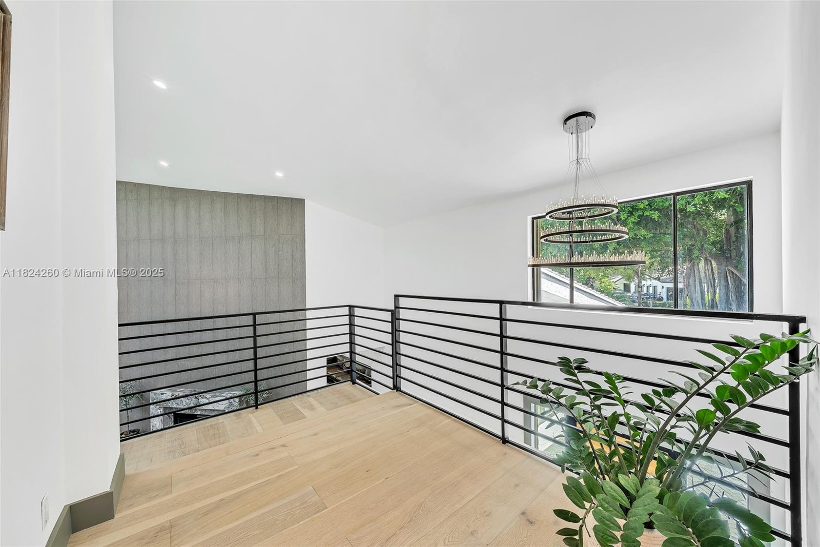 5811 SW 33rd Ter Hollywood, FL 33312