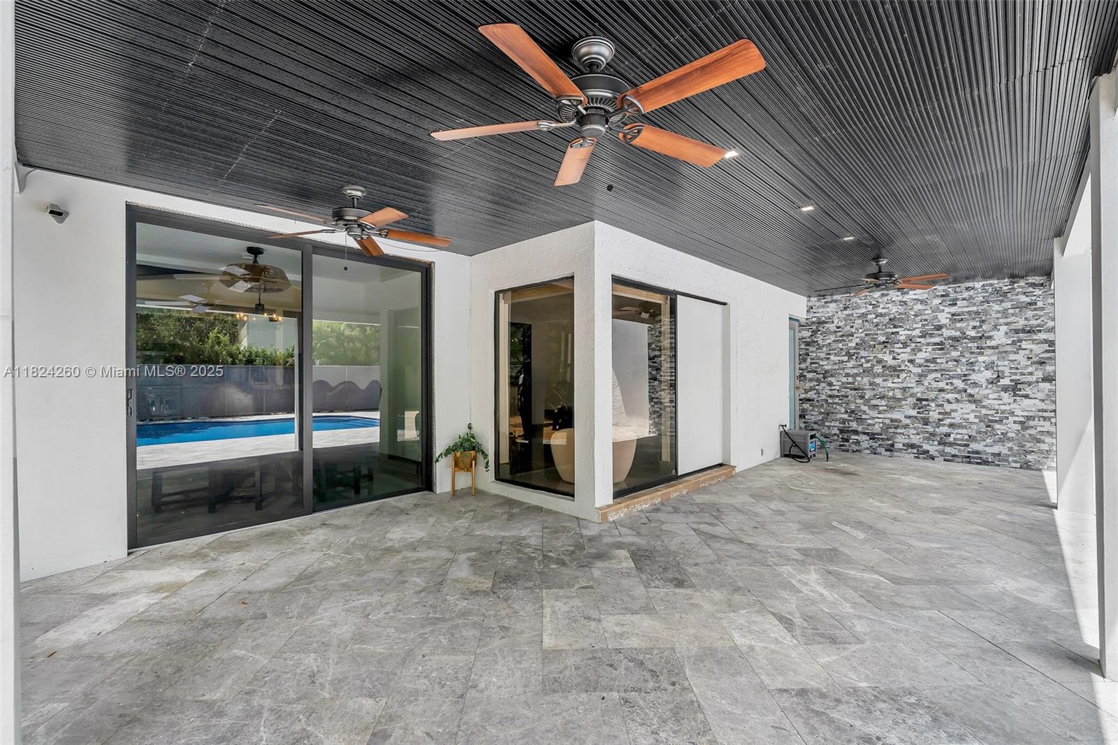 5811 SW 33rd Ter Hollywood, FL 33312