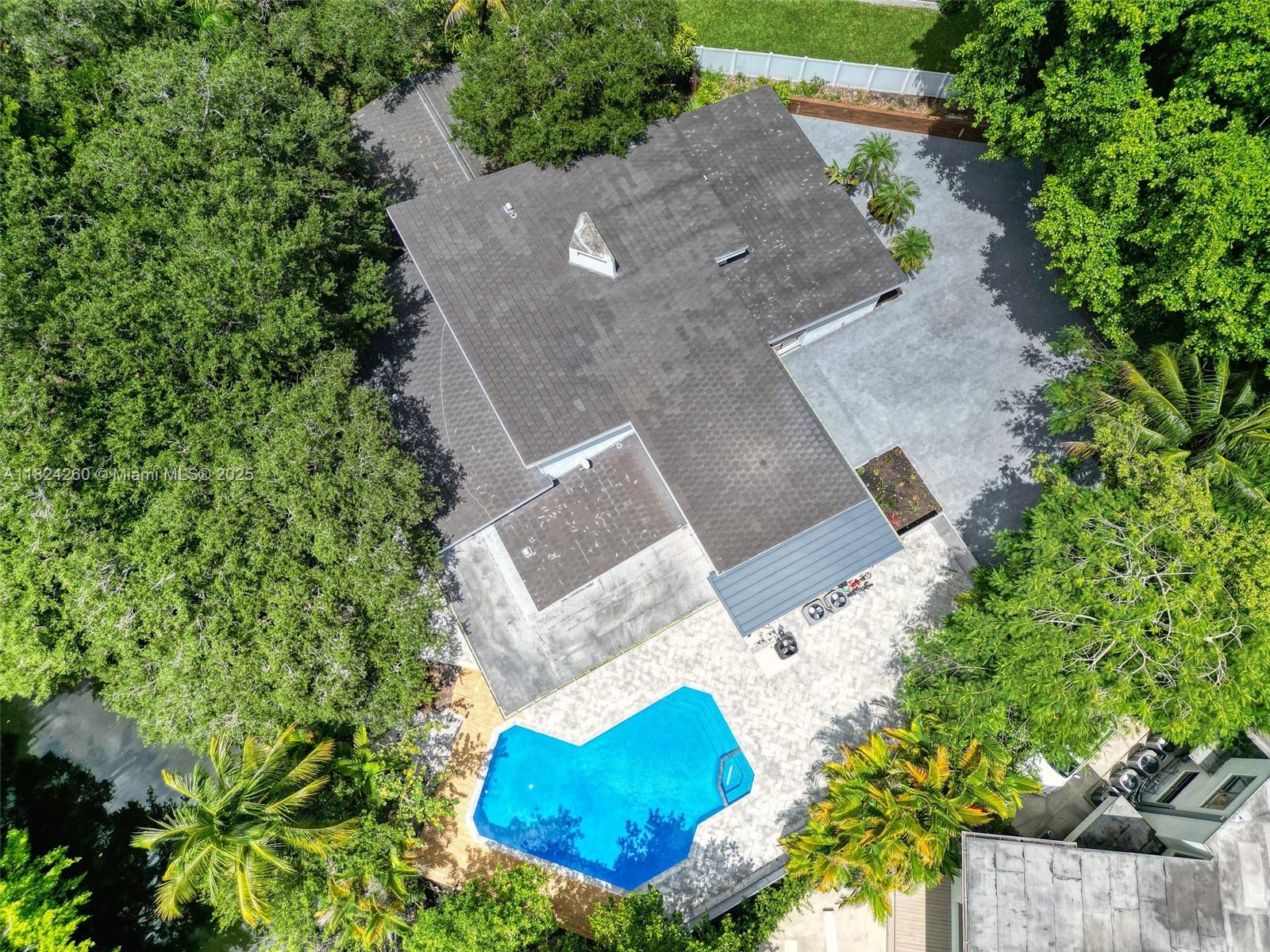 5811 SW 33rd Ter Hollywood, FL 33312