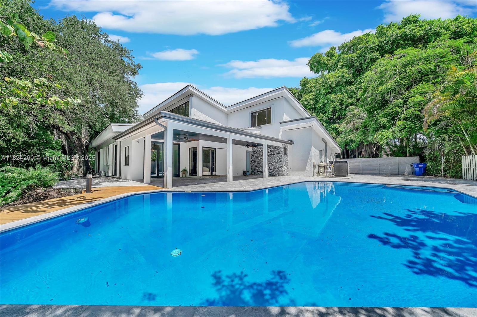 5811 SW 33rd Ter Hollywood, FL 33312