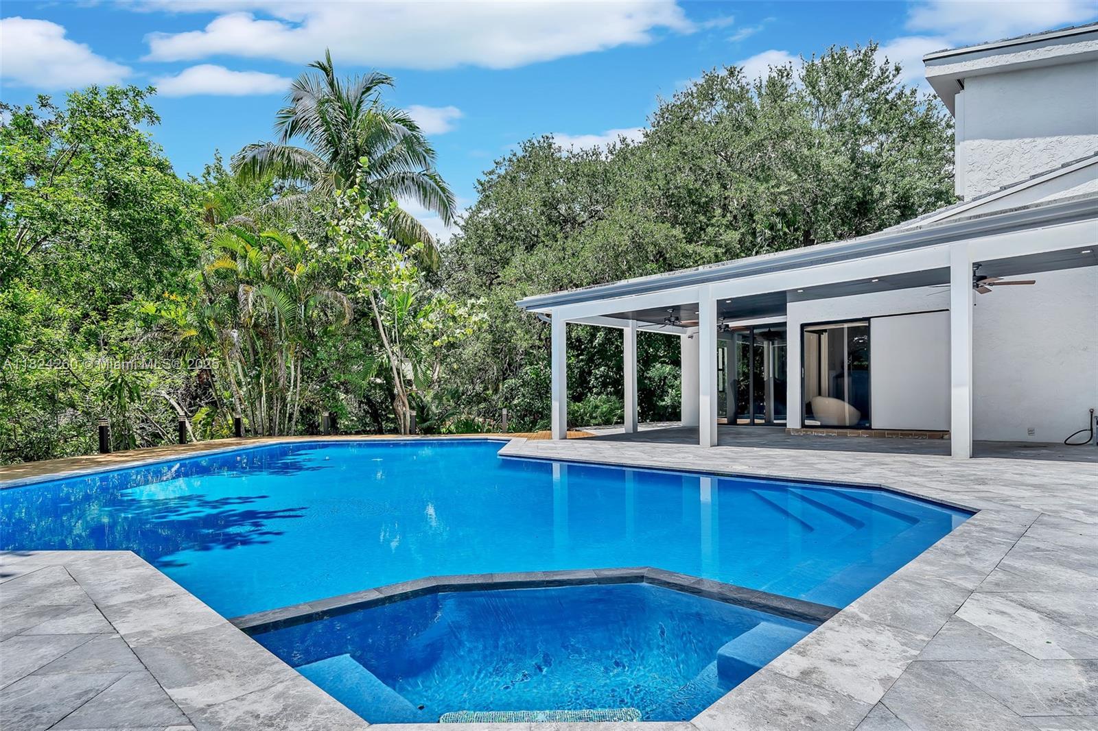 5811 SW 33rd Ter Hollywood, FL 33312