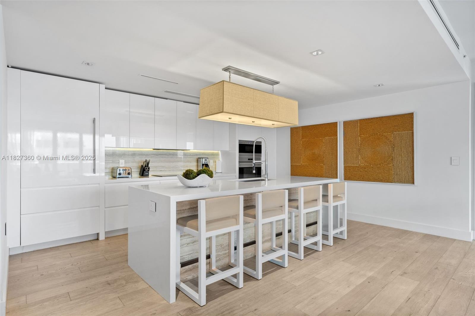 102 24th St #PH-1706 Miami Beach, FL 33139