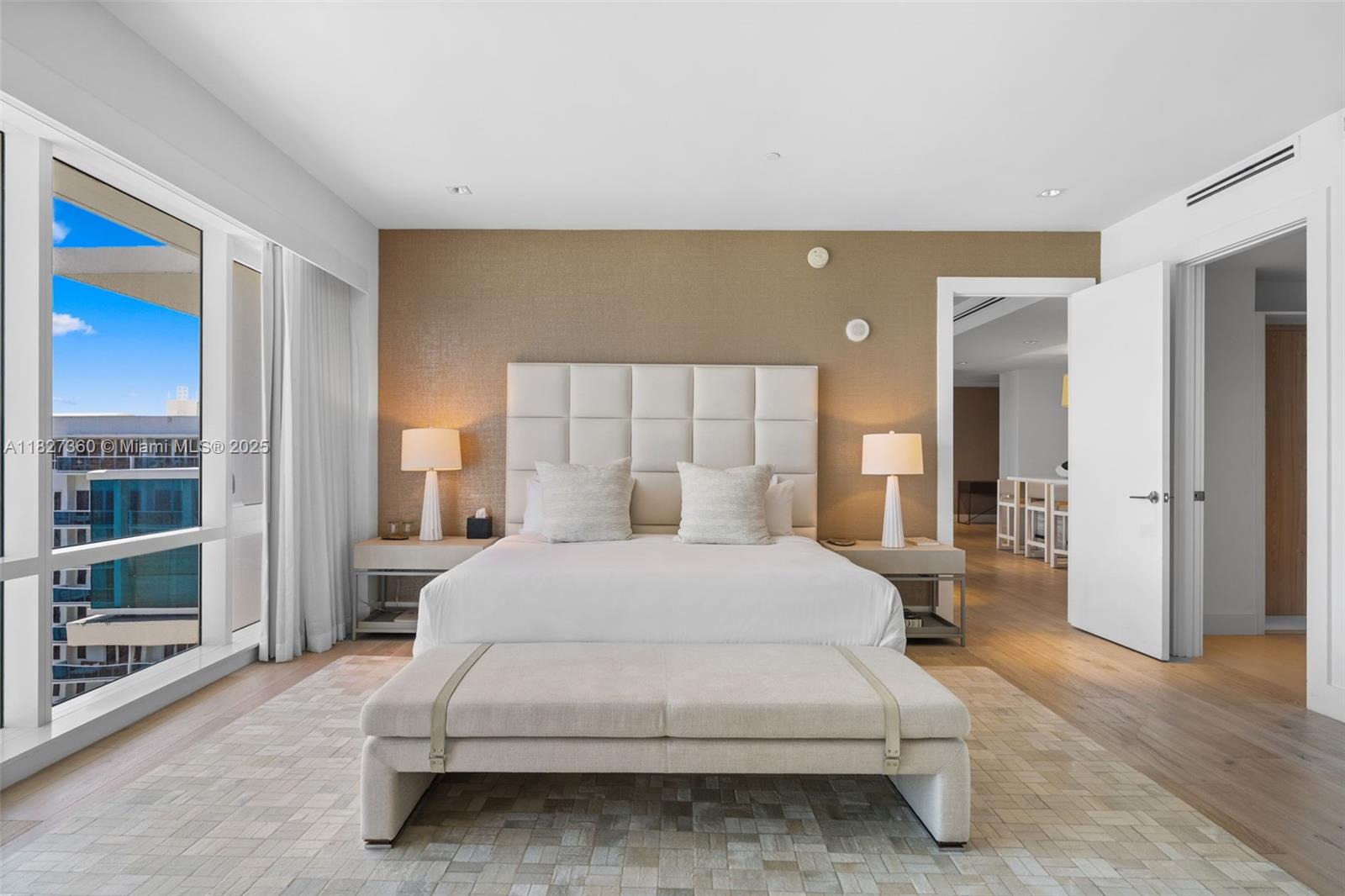 102 24th St #PH-1706 Miami Beach, FL 33139