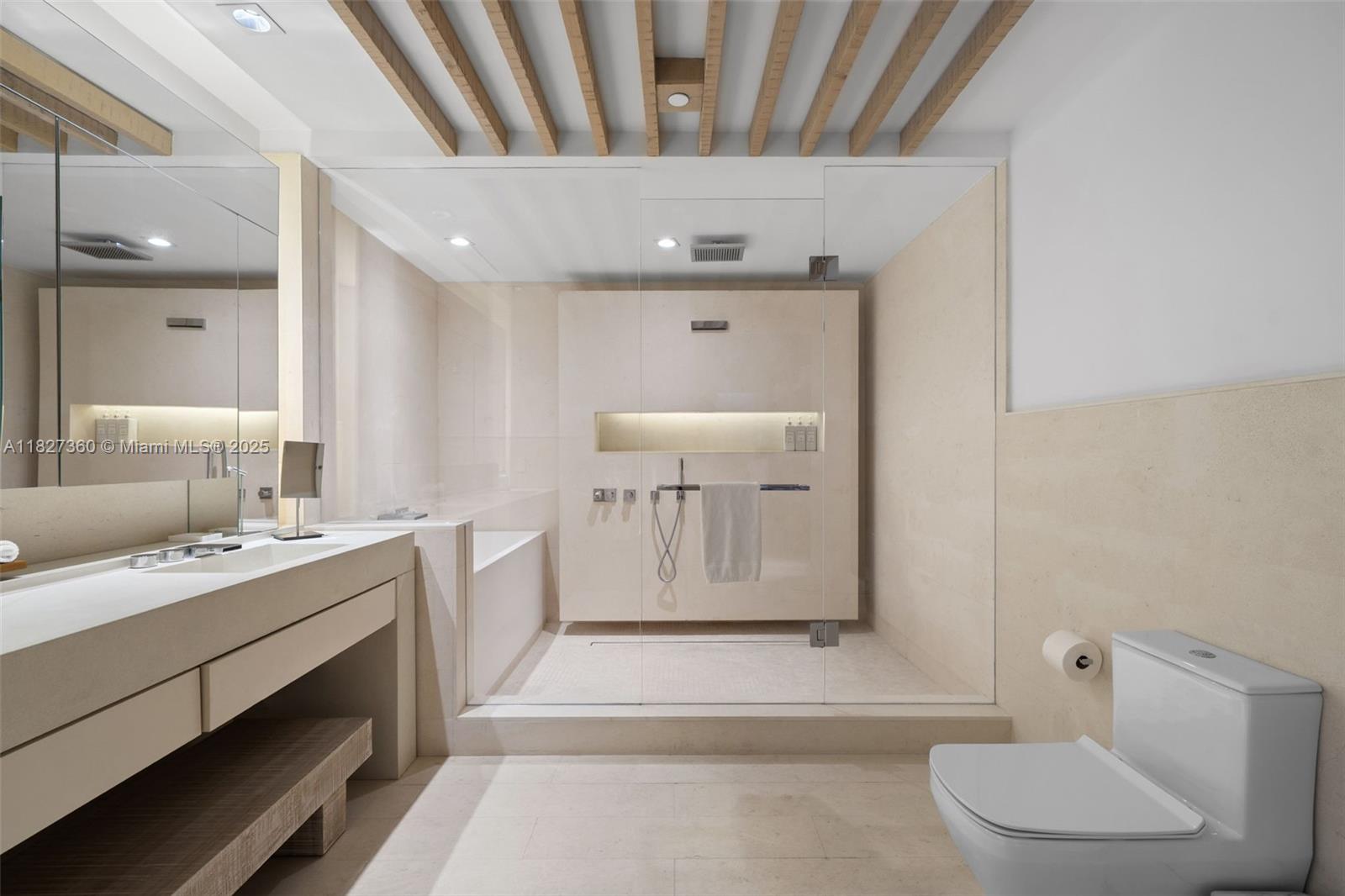 102 24th St #PH-1706 Miami Beach, FL 33139