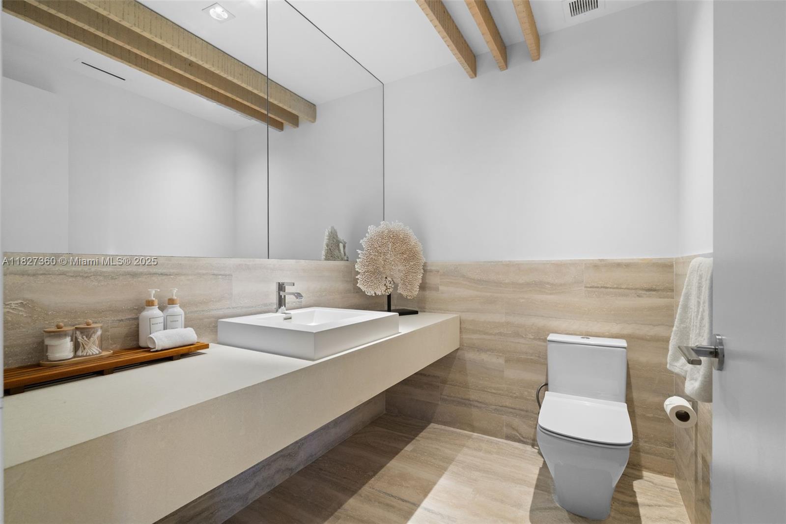 102 24th St #PH-1706 Miami Beach, FL 33139