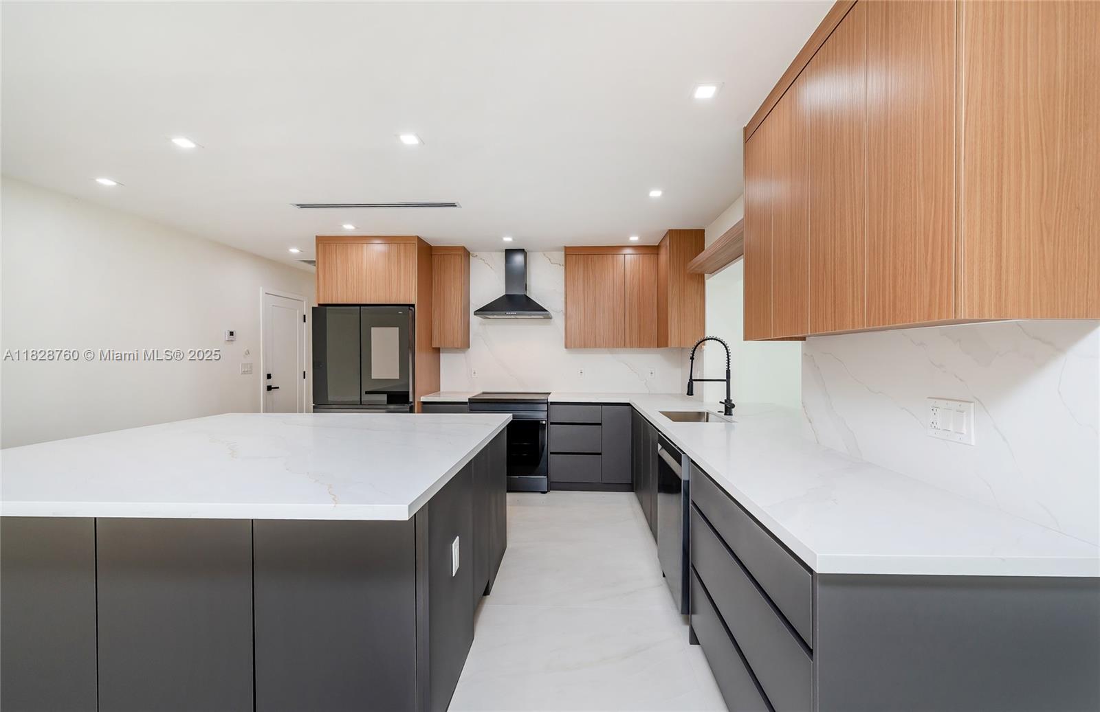 7101 E Troon Cir Miami Lakes, FL 33014