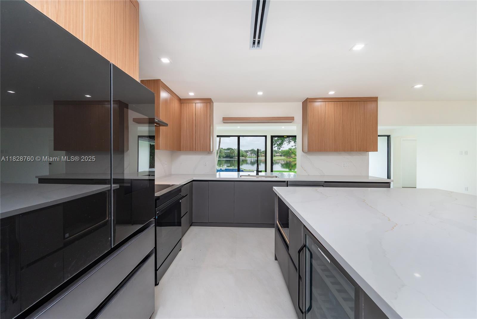 7101 E Troon Cir Miami Lakes, FL 33014