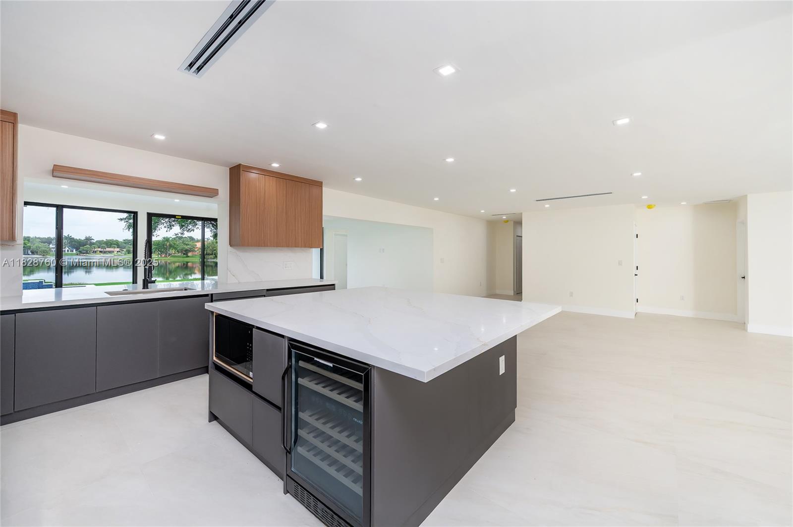 7101 E Troon Cir Miami Lakes, FL 33014