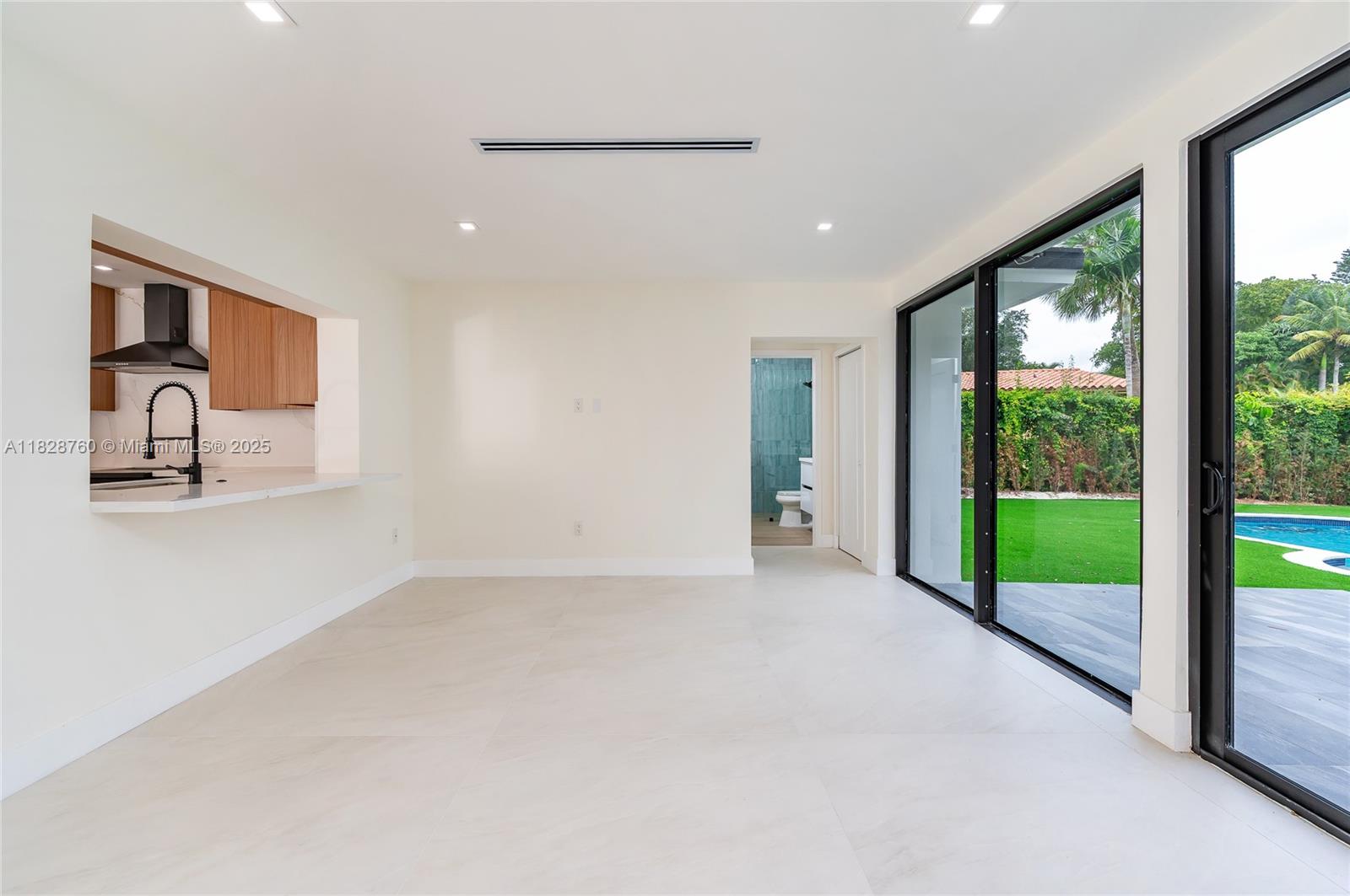 7101 E Troon Cir Miami Lakes, FL 33014