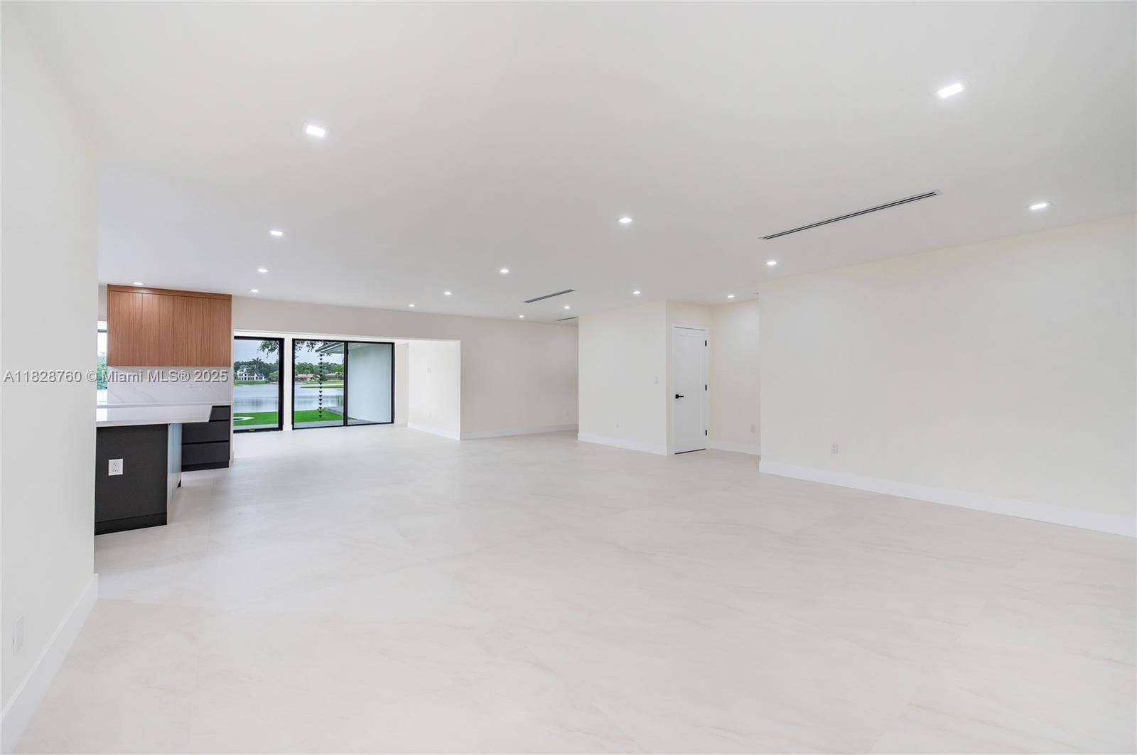 7101 E Troon Cir Miami Lakes, FL 33014