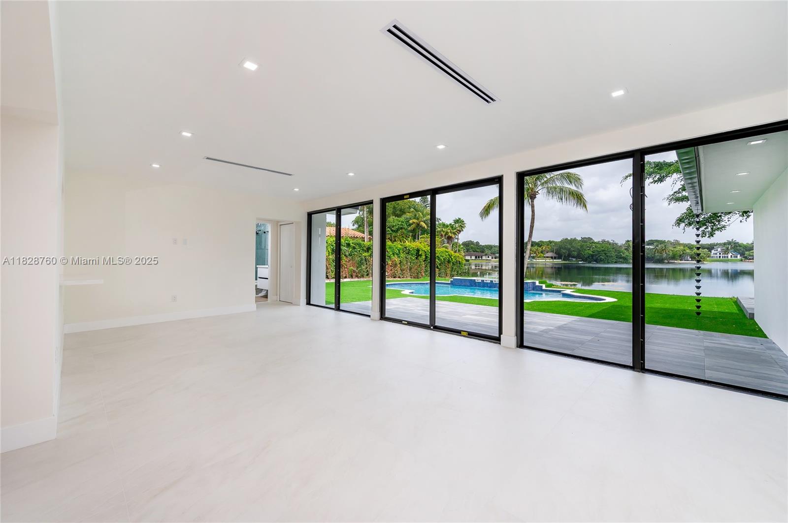 7101 E Troon Cir Miami Lakes, FL 33014