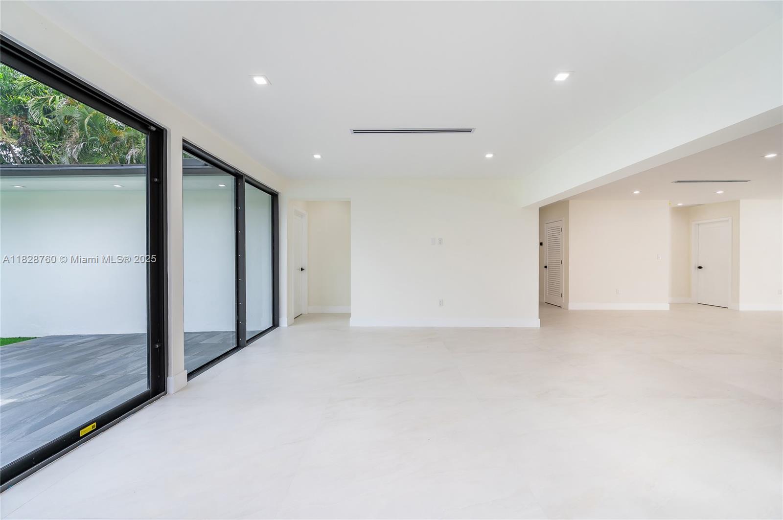 7101 E Troon Cir Miami Lakes, FL 33014