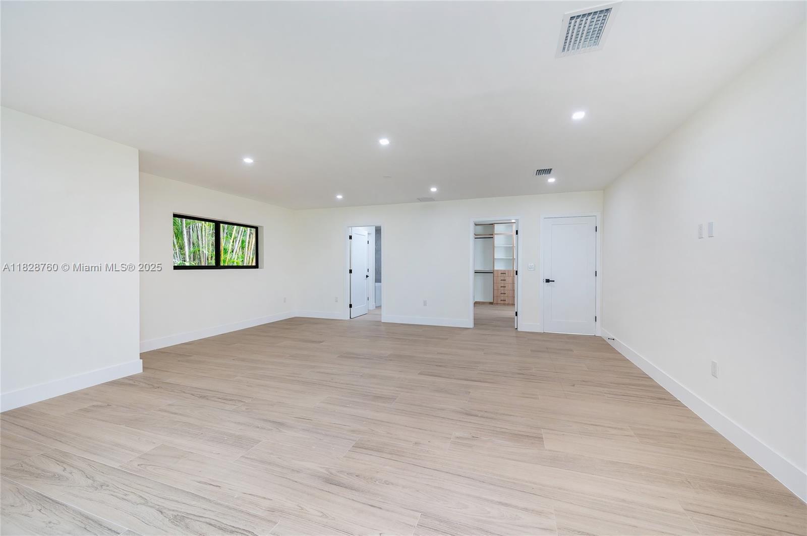 7101 E Troon Cir Miami Lakes, FL 33014