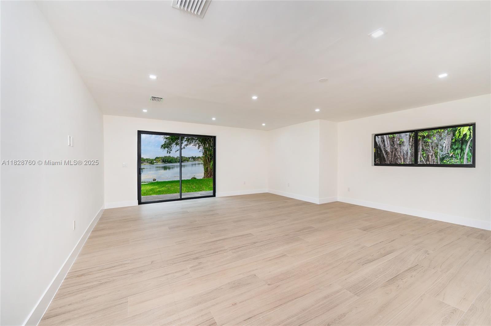 7101 E Troon Cir Miami Lakes, FL 33014