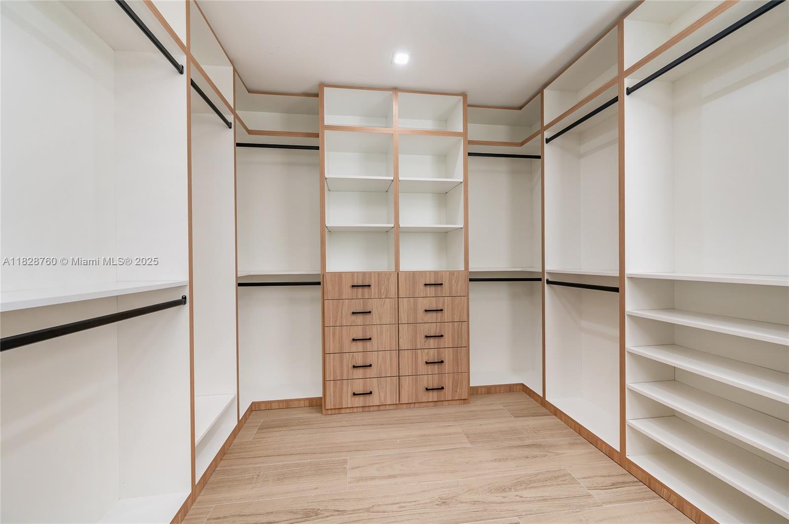 7101 E Troon Cir Miami Lakes, FL 33014