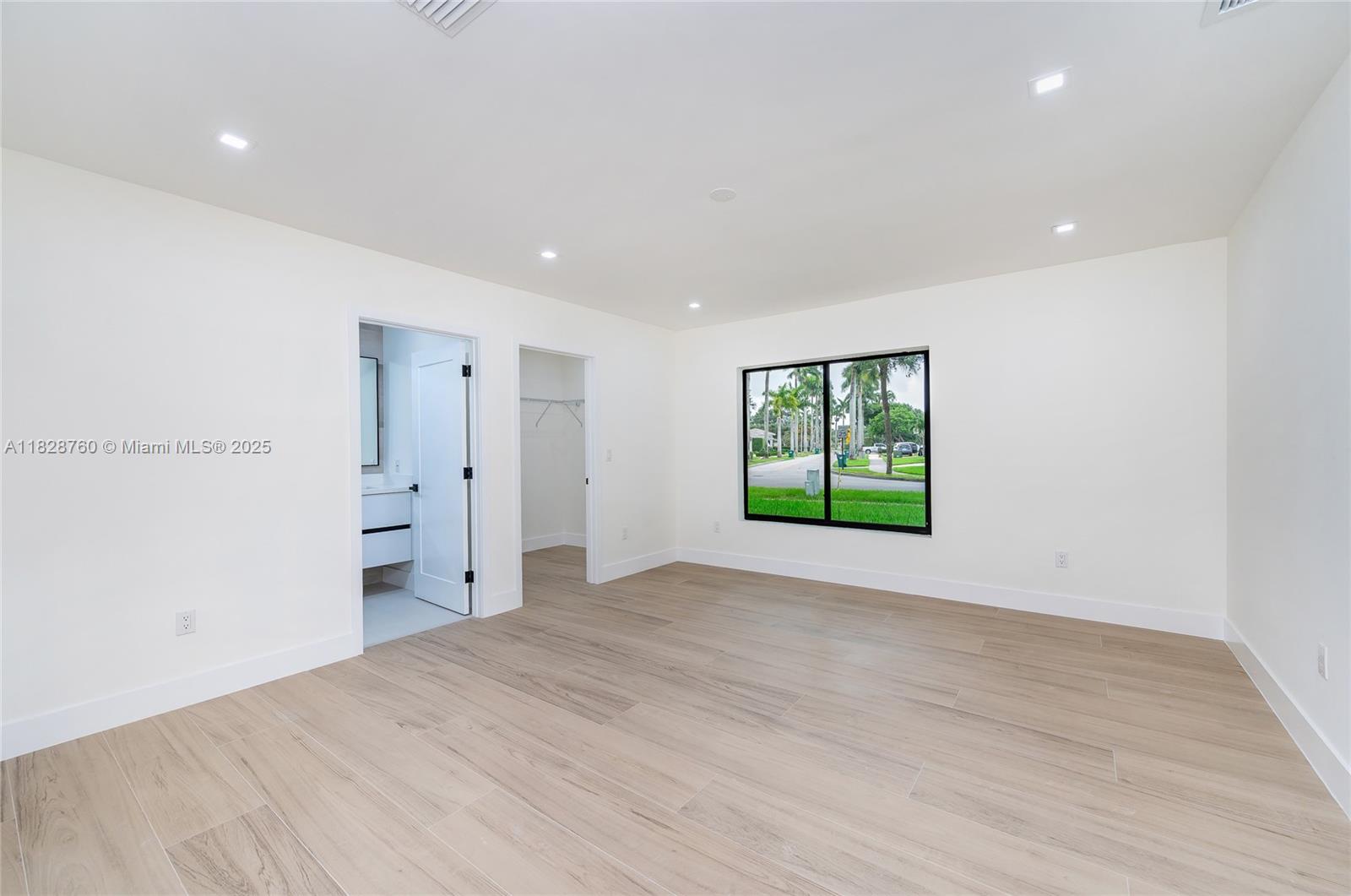 7101 E Troon Cir Miami Lakes, FL 33014