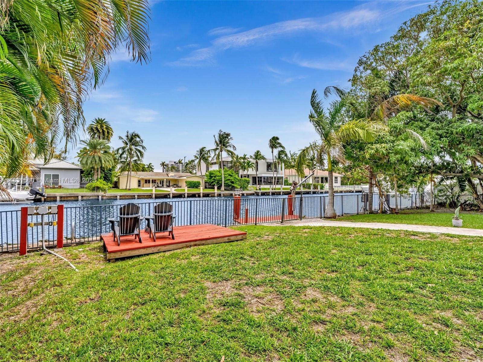 413 Tamarind Dr Hallandale Beach, FL 33009