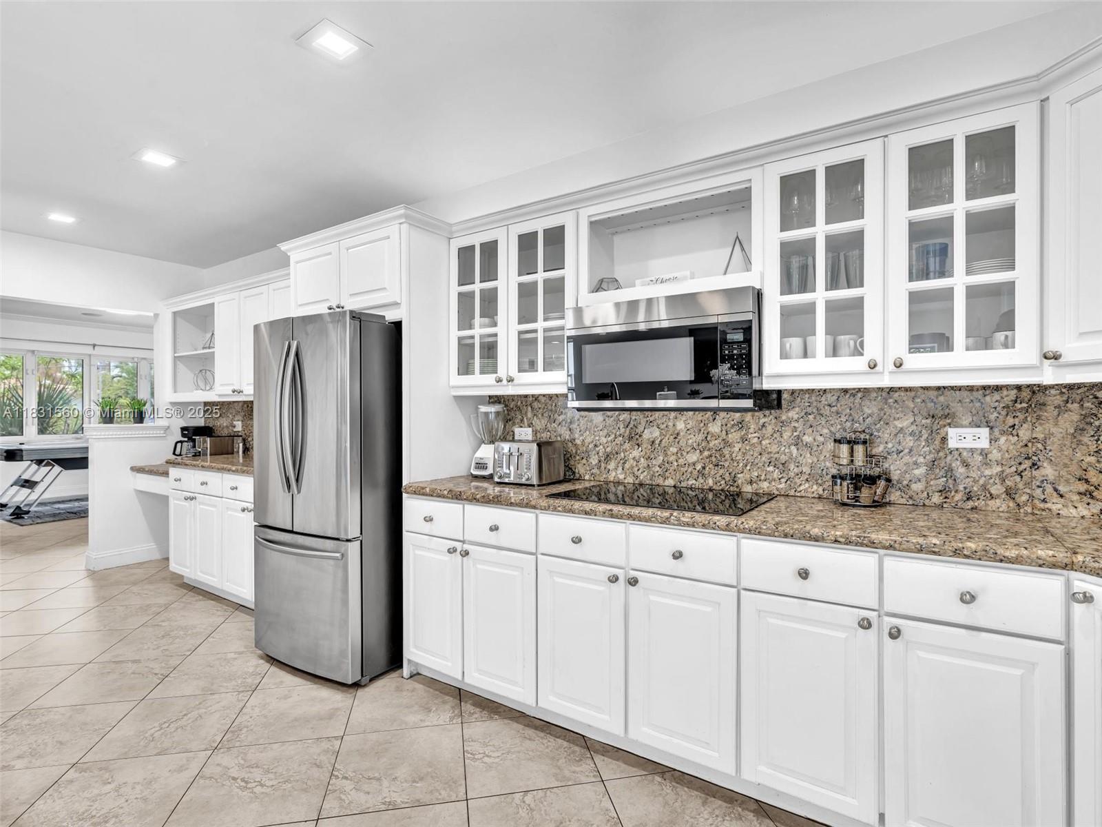 413 Tamarind Dr Hallandale Beach, FL 33009