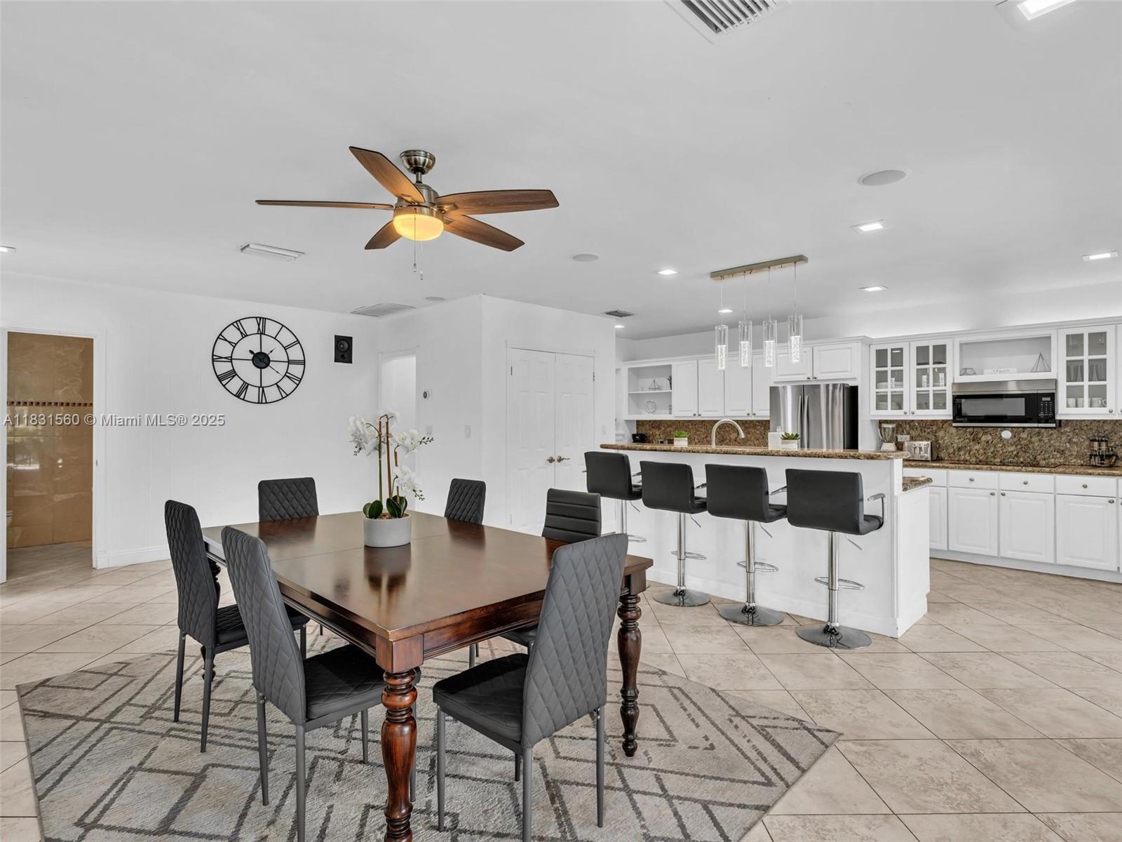 413 Tamarind Dr Hallandale Beach, FL 33009