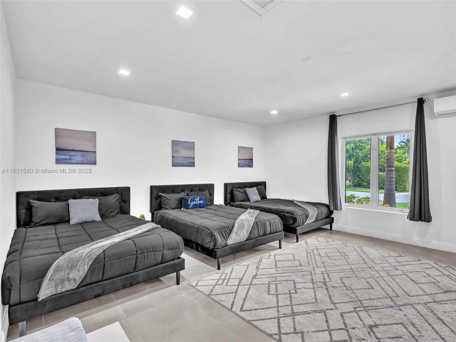 413 Tamarind Dr Hallandale Beach, FL 33009