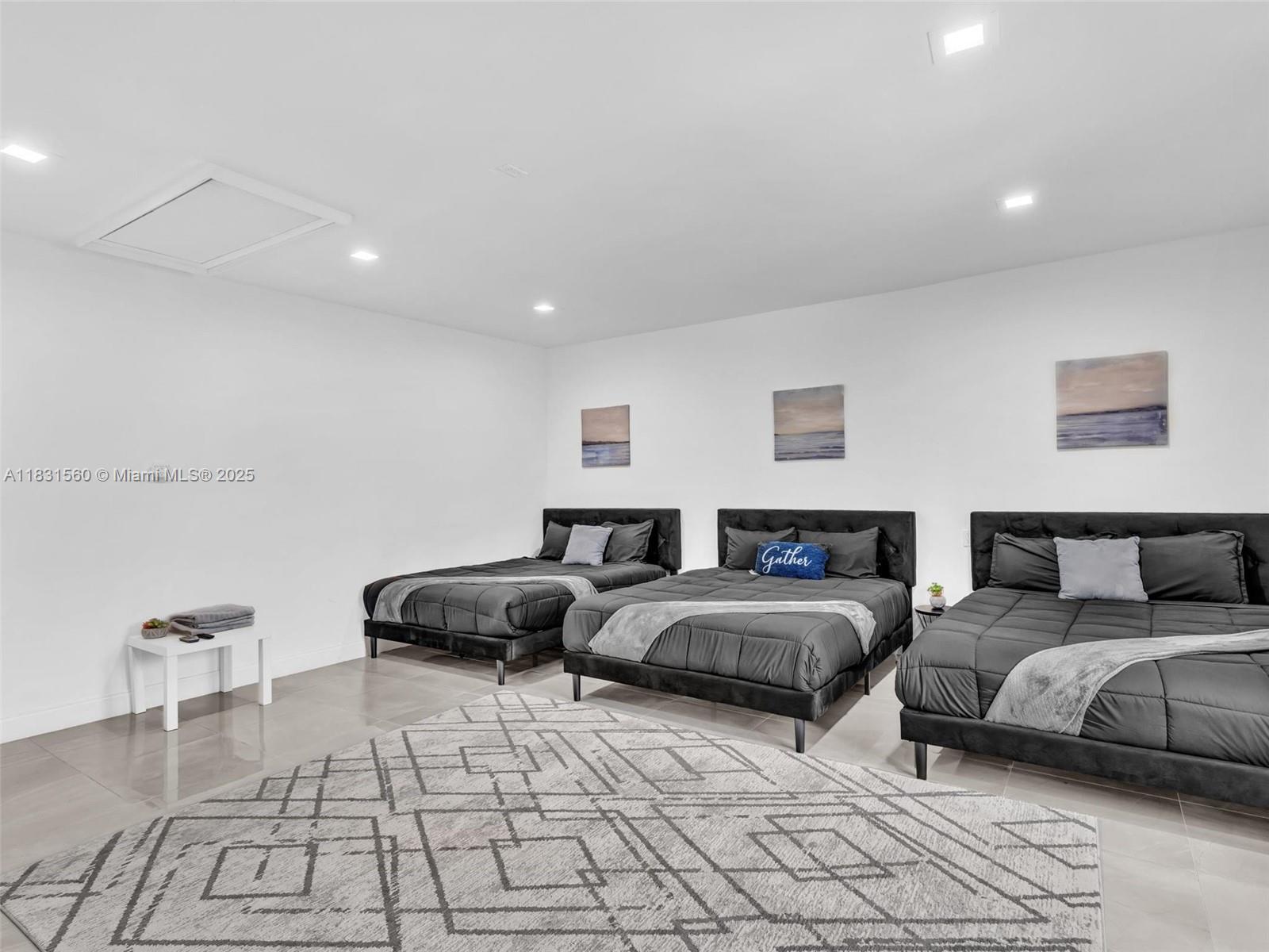 413 Tamarind Dr Hallandale Beach, FL 33009