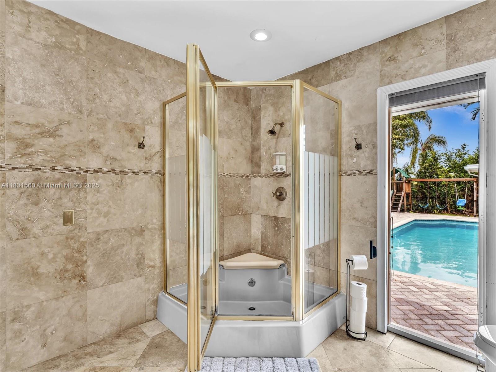 413 Tamarind Dr Hallandale Beach, FL 33009