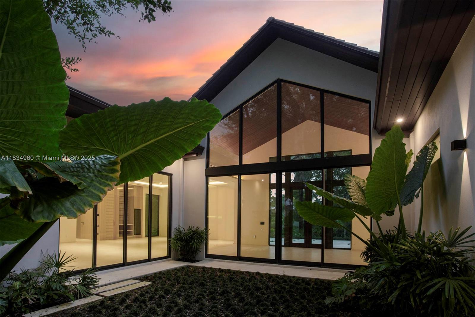 6445 SW 102nd Ave Miami, FL 33173