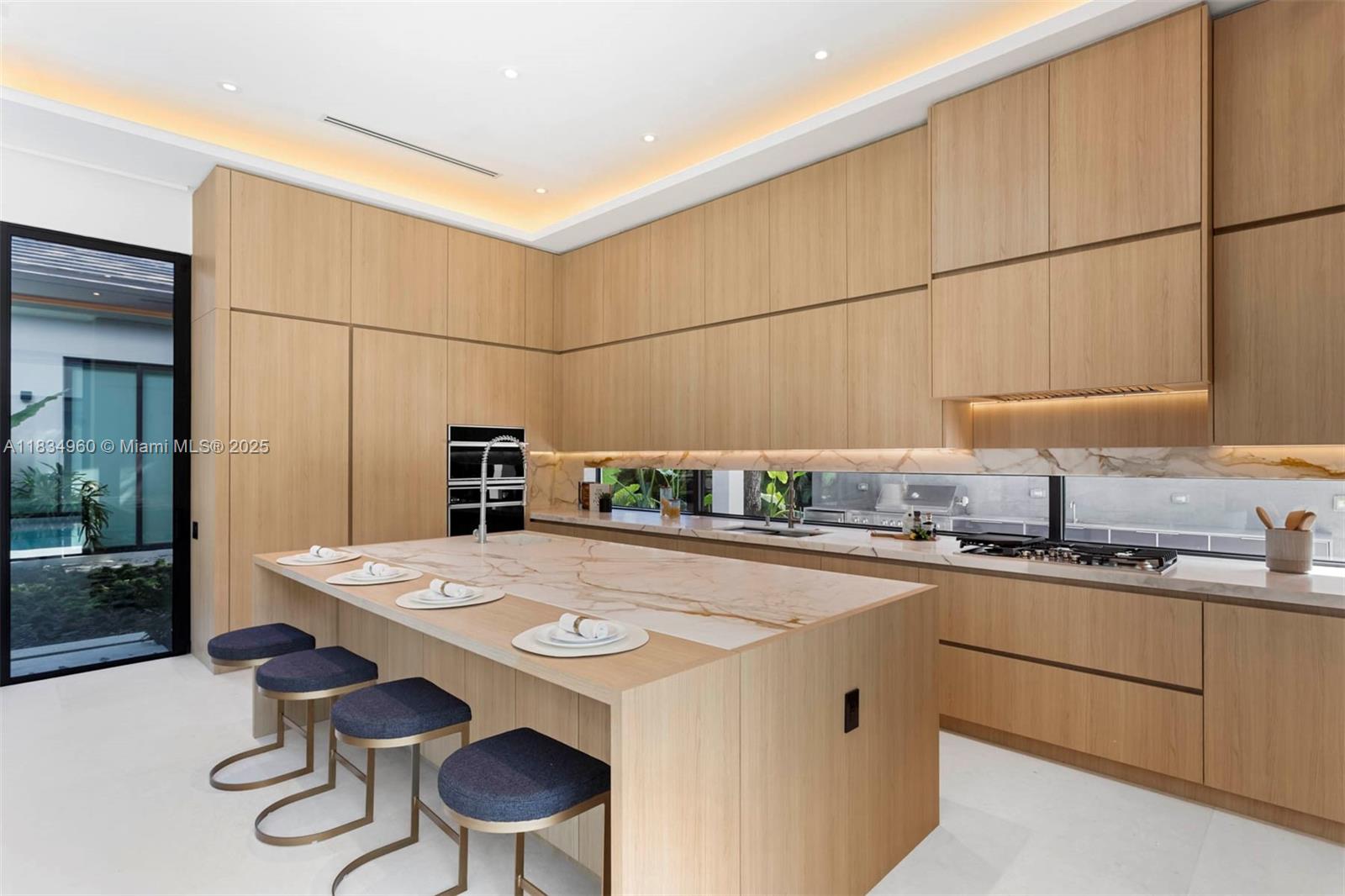 6445 SW 102nd Ave Miami, FL 33173