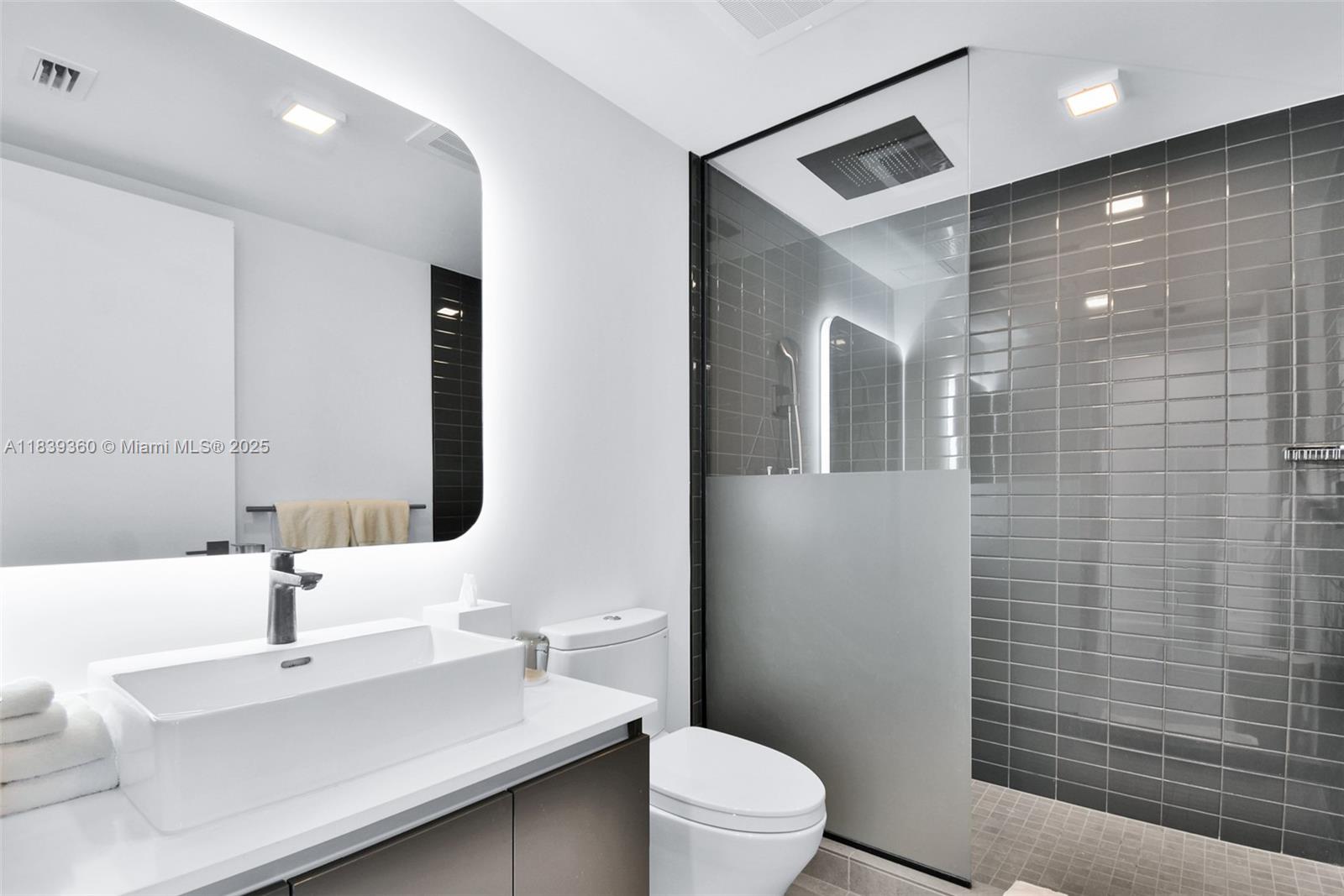 image Yotelpad19