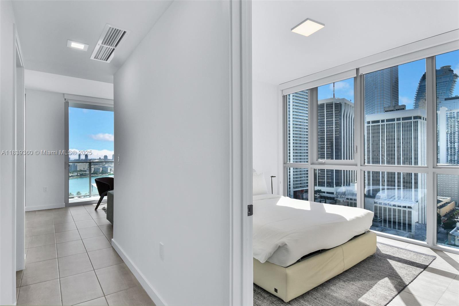 image Yotelpad28